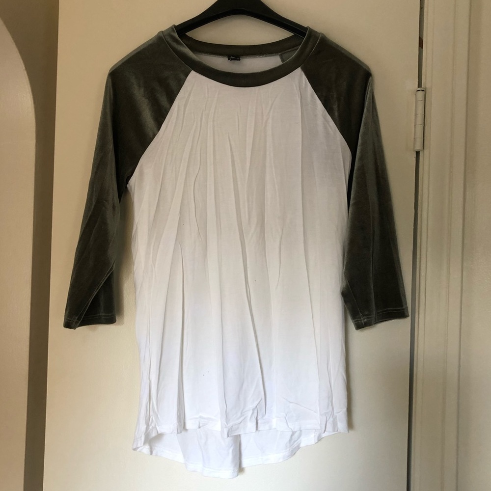 Velour sleeve baseball shirt